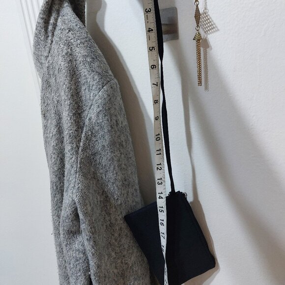 Simple Plain Black Clip on Mini Bag Organizer - Picture 3 of 9